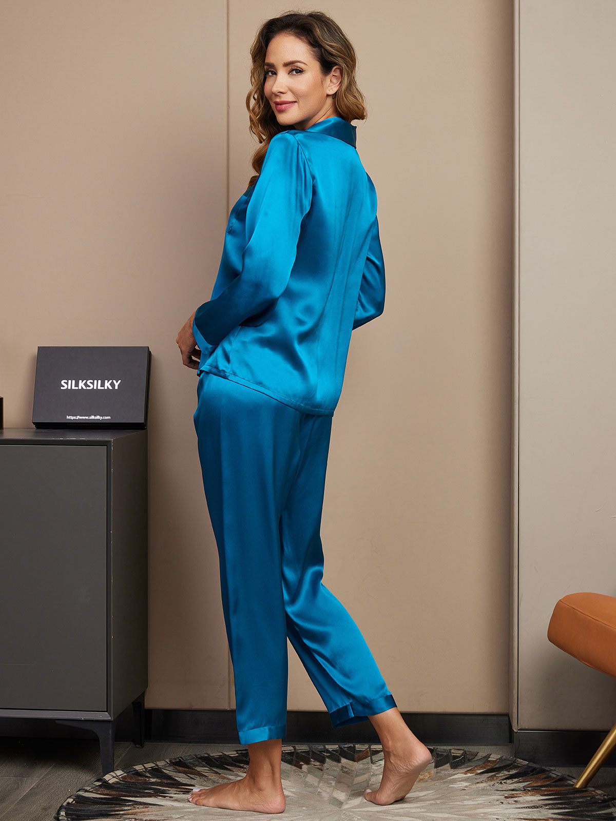 Pijama de seda pura con botones para mujer
