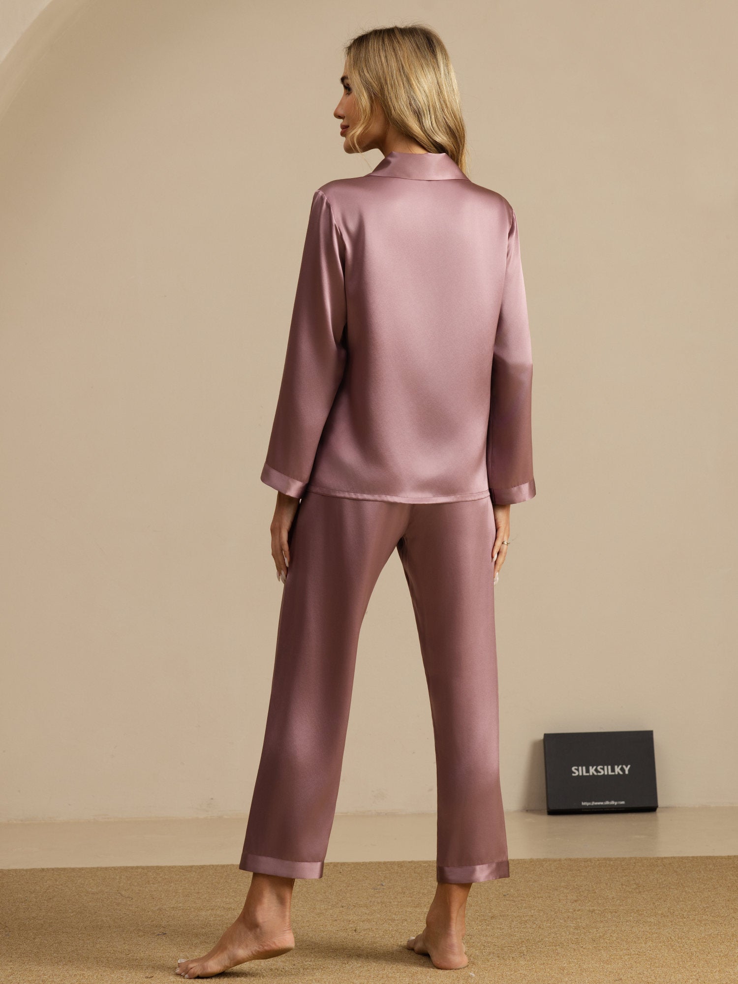 Pijama de seda pura con botones para mujer