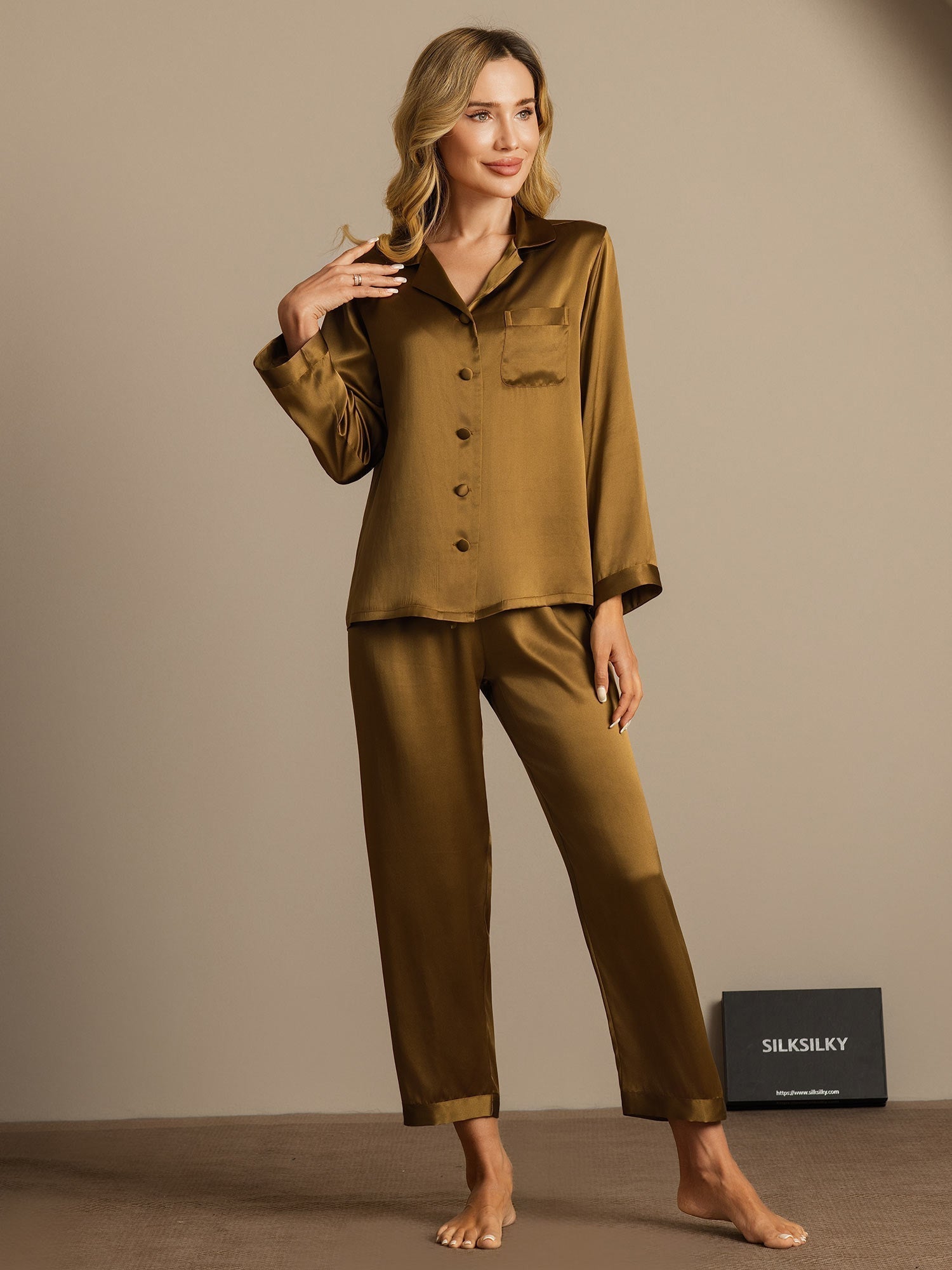Pijama de seda pura con botones para mujer