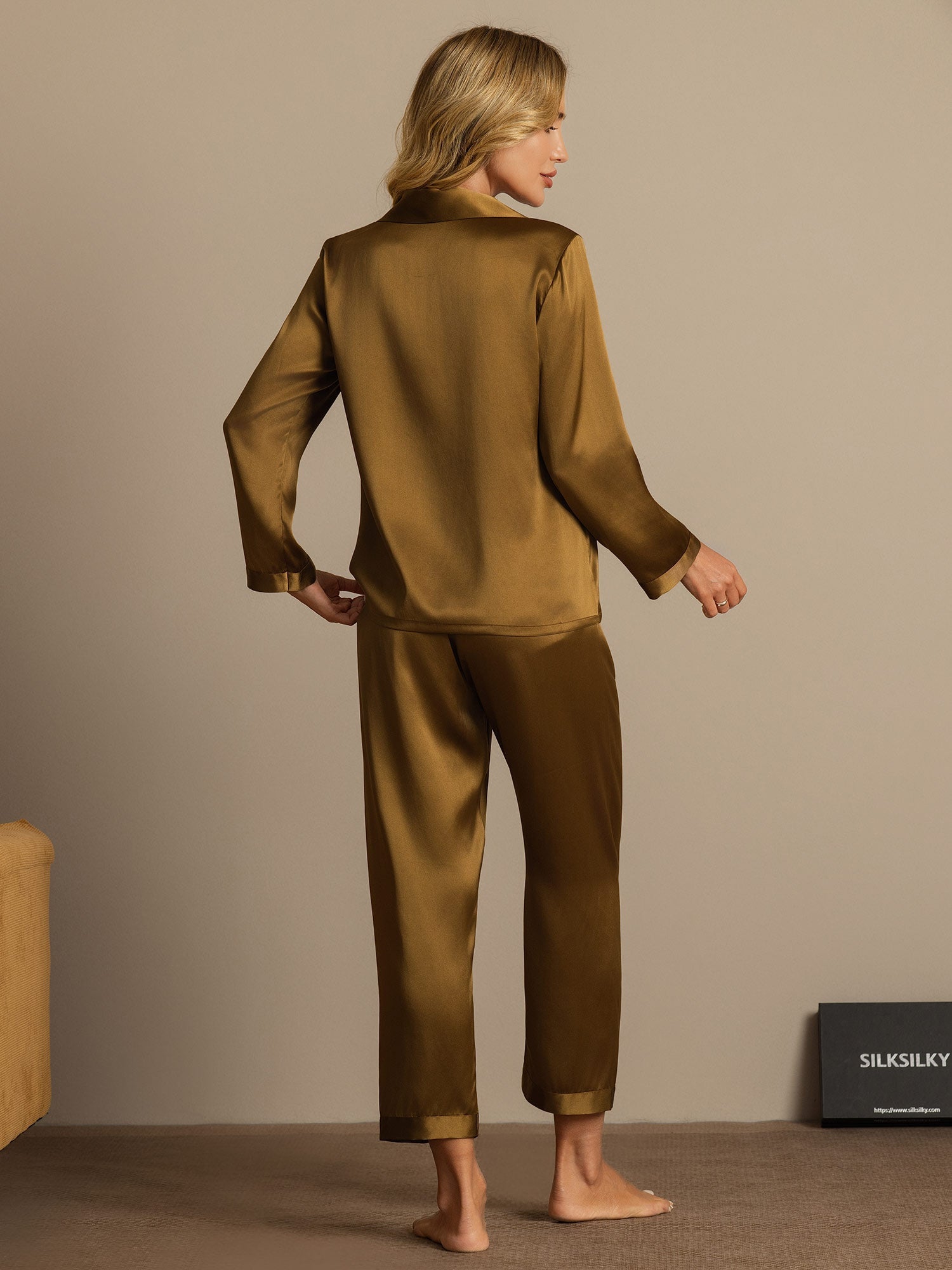 Pijama de seda pura con botones para mujer