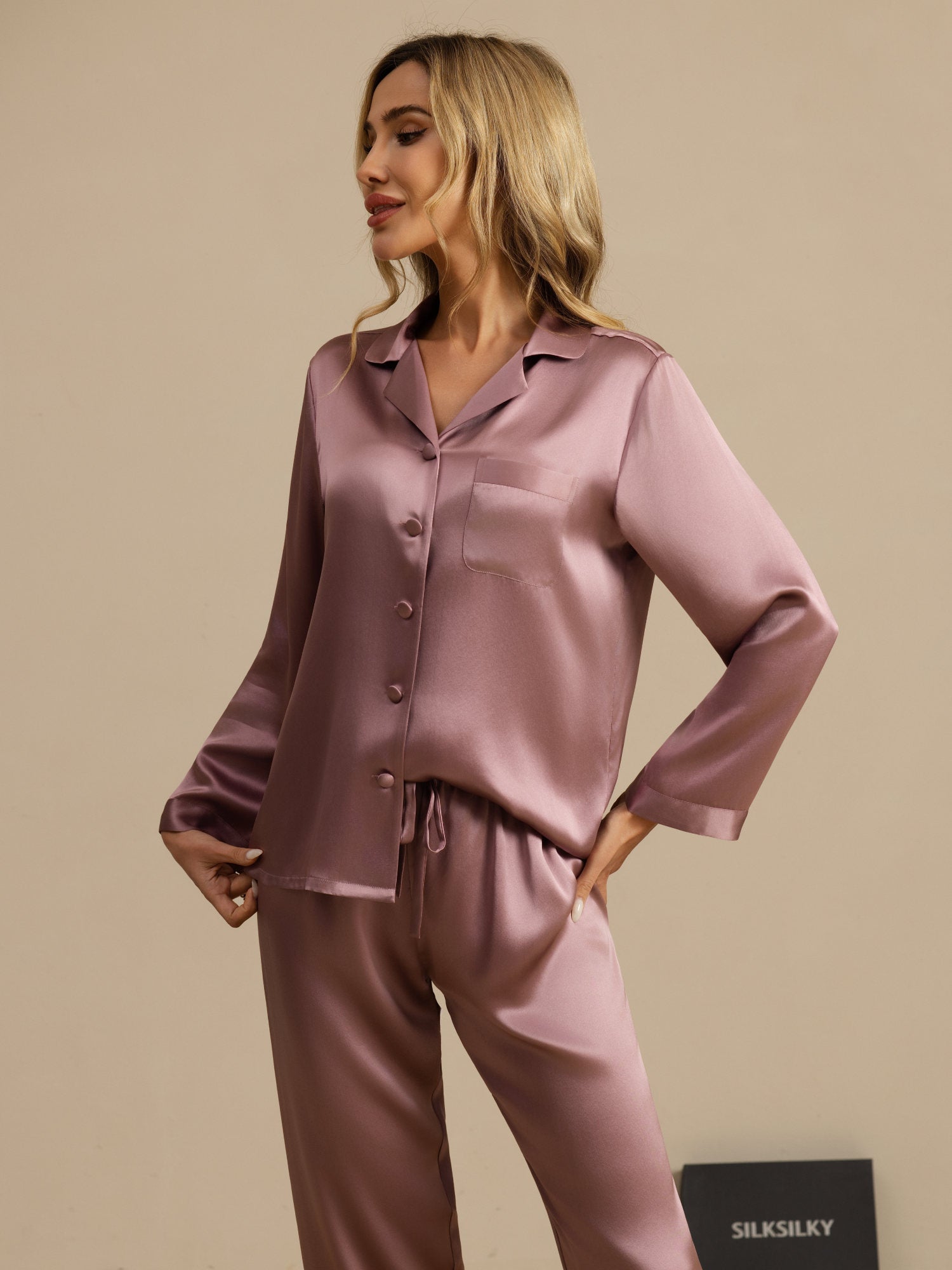 Pijama de seda pura con botones para mujer