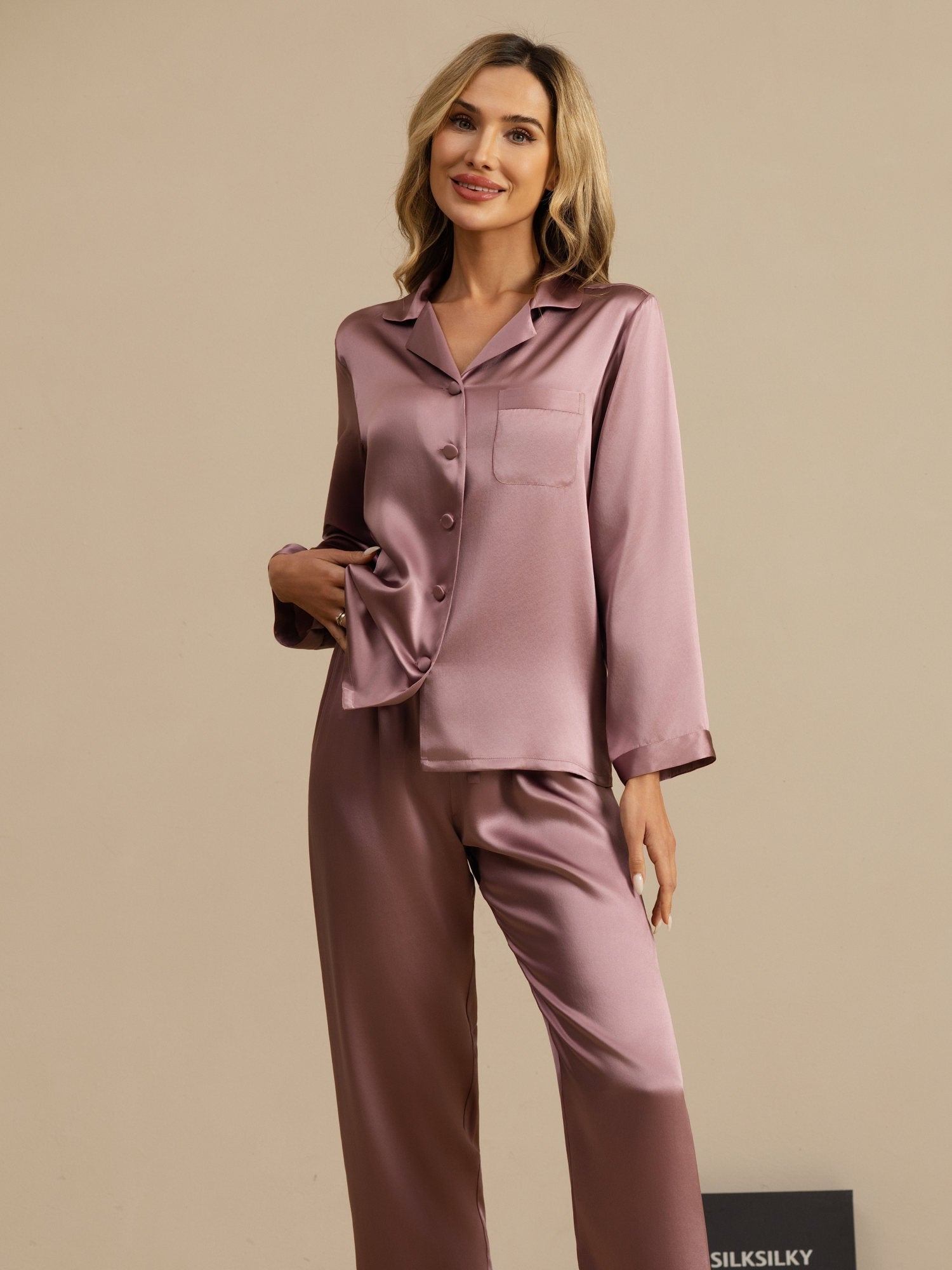 Pijama de seda pura con botones para mujer