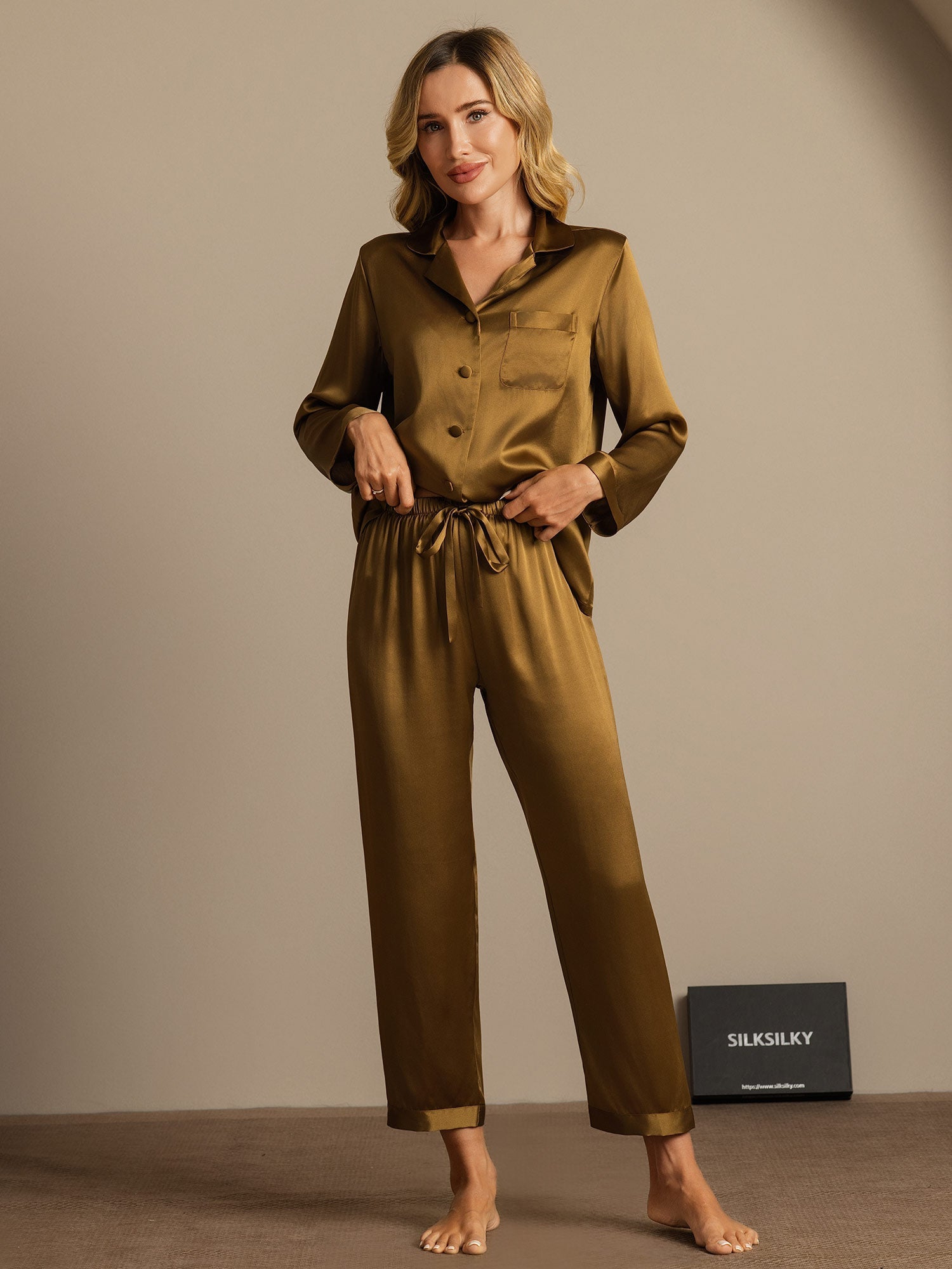 Pijama de seda pura con botones para mujer