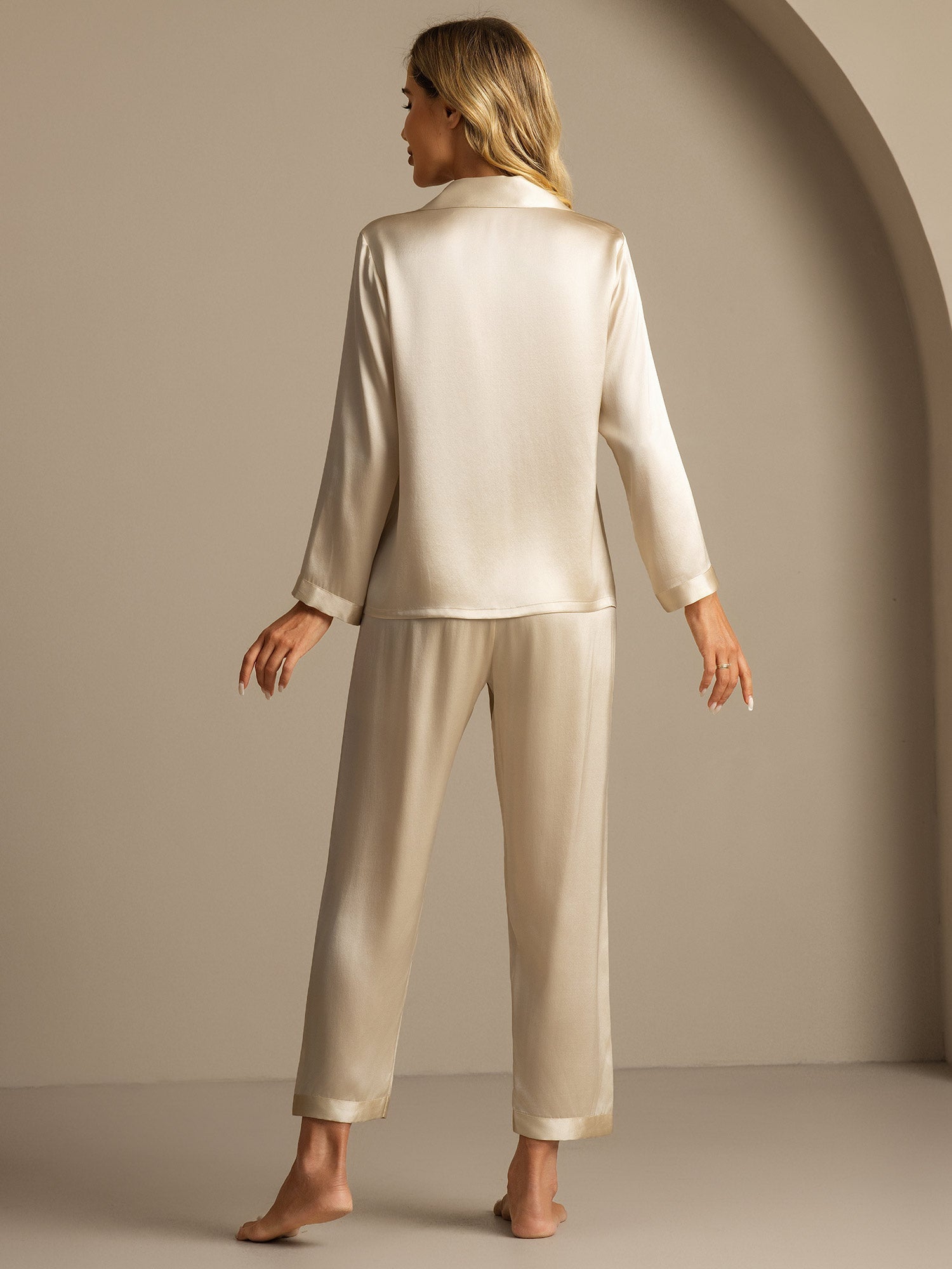 Pijama de seda pura con botones para mujer