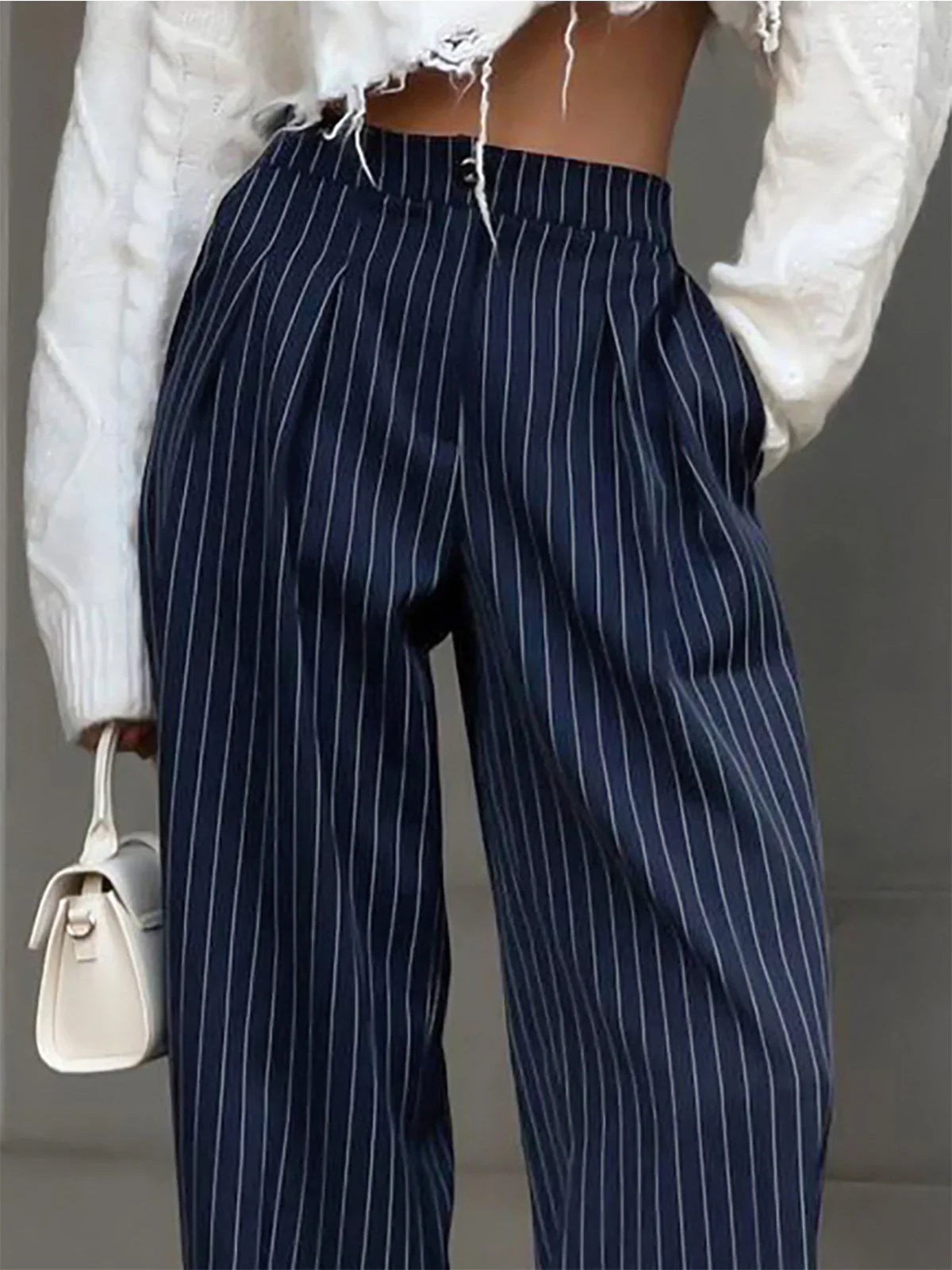 Noemí - Pantalones favorecedores versátiles con rayas