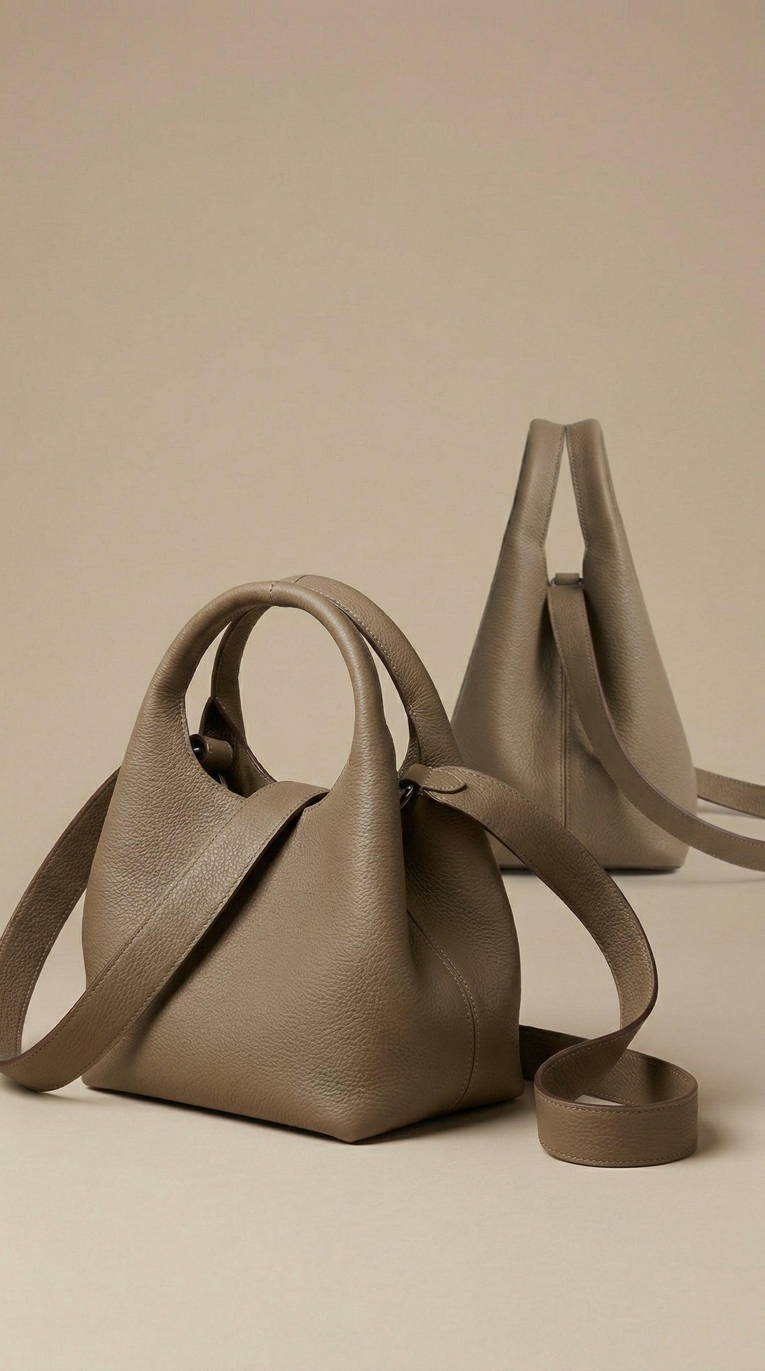 Ana-bolso de cuero con correa