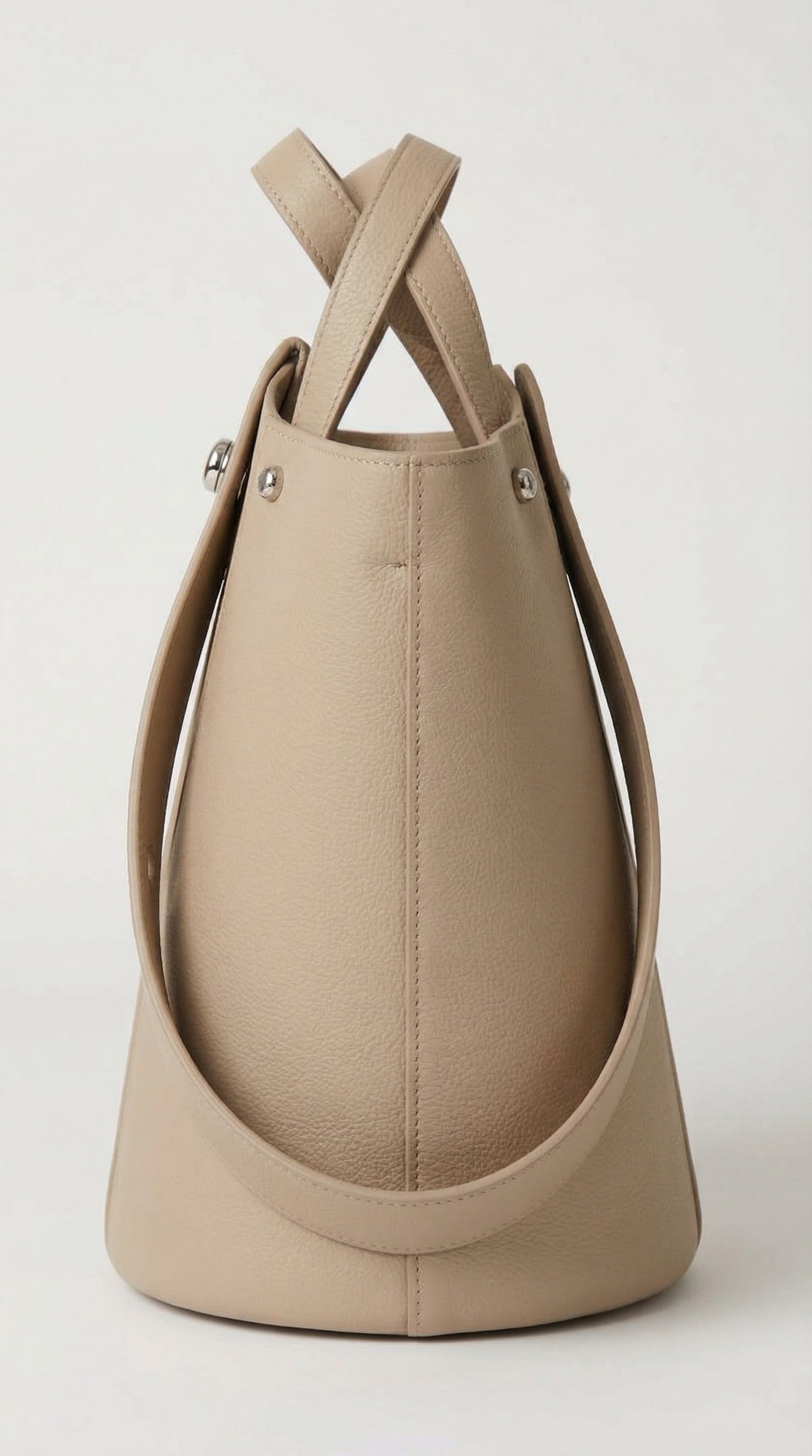 Ada-Bolso Bucket de Diseño Minimalista