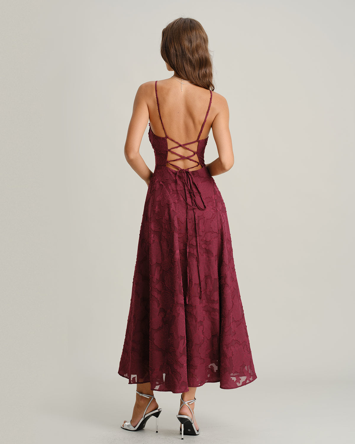 Vestido Maxi Slip Jacquard Rojo Vino con Espalda Cruzada en X